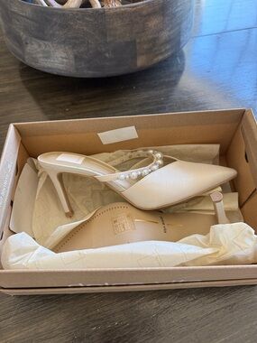 Dolce Vita Cream Pearl-Strap Pointed Toe Stiletto Heels